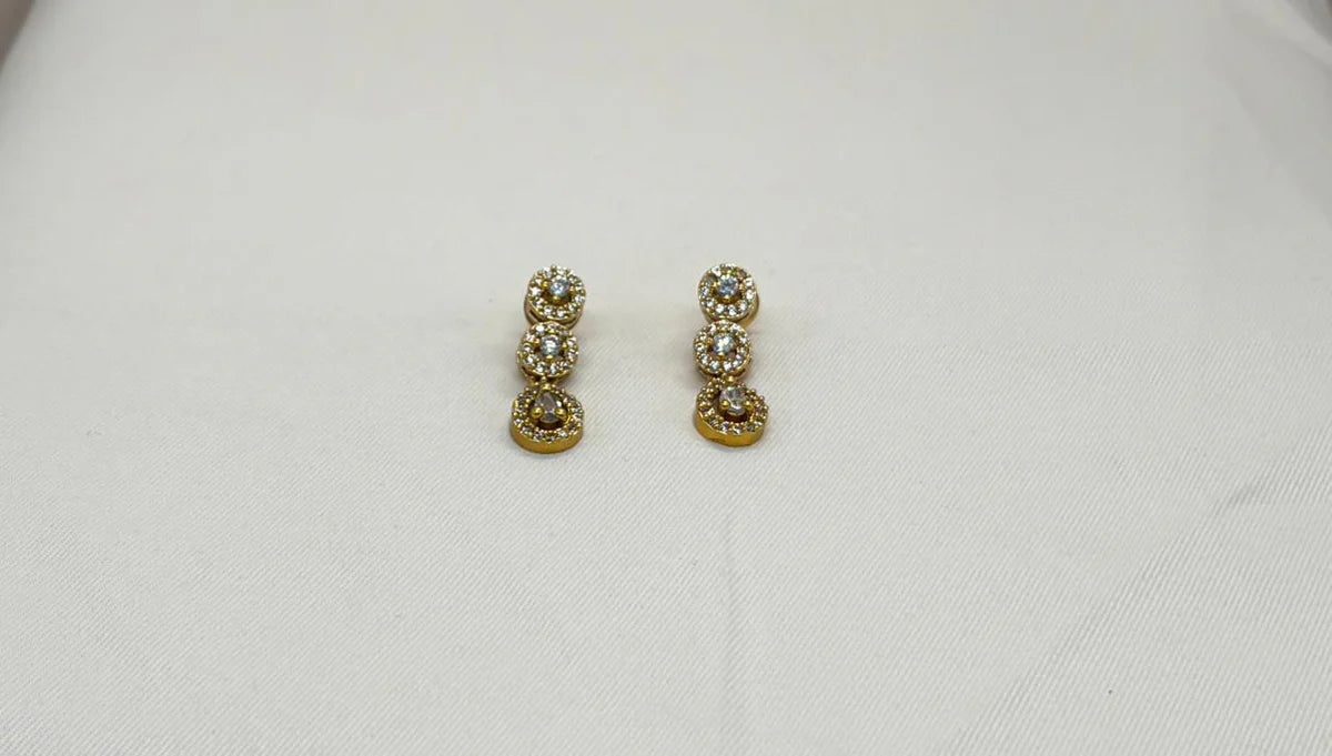 Matte finishing Short Necklace