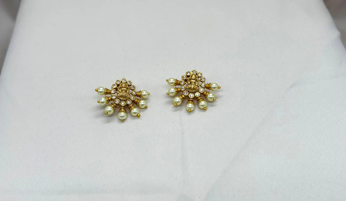 Gold Kanti Short Necklace