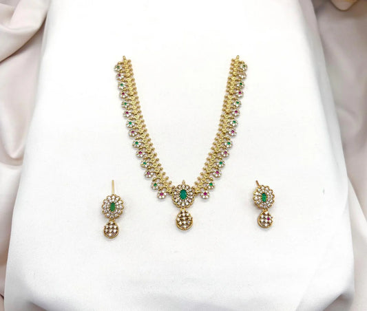 Matte finishing Short Necklace