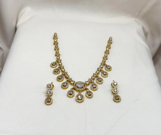 Matte finishing Short Necklace