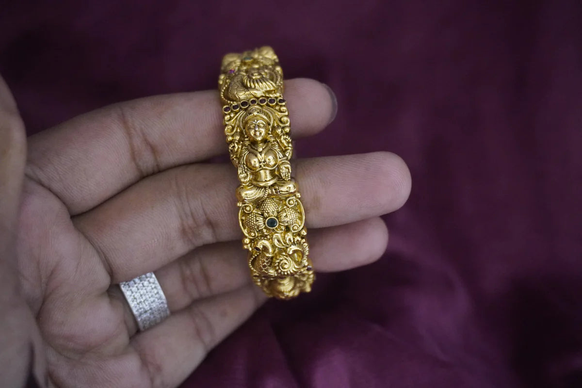 Matte-Gold Bangle